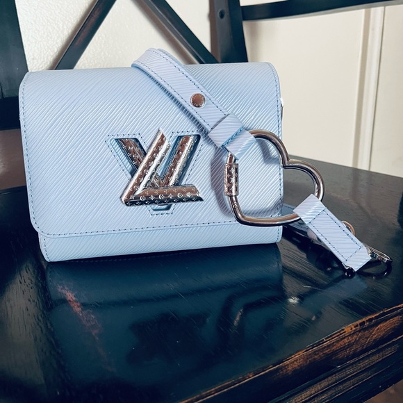 BNIB LOUIS VUITTON TWIST PM BAG BLUE WITH SILVER HARDWARE - Picture 2 of 12
